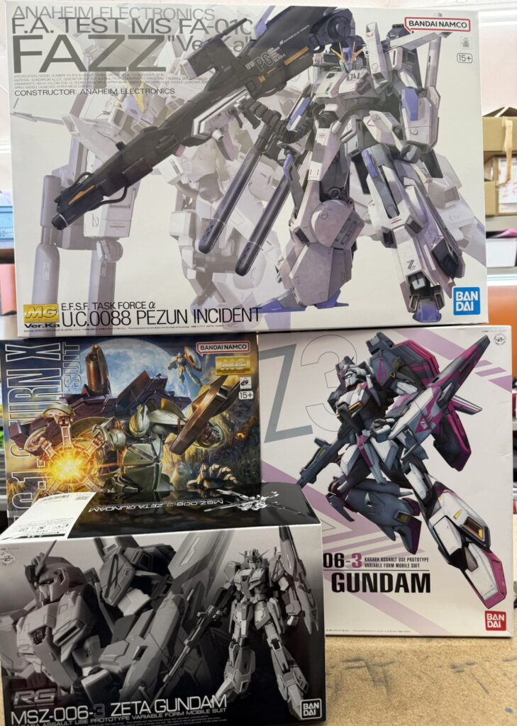 □MG 1/100 FAZZ ver.Ka◦MG ターンX◦MG 1/100 Zガンダム3号機などで